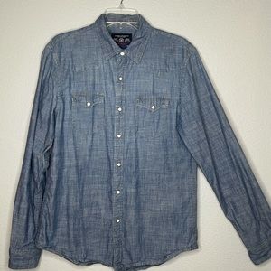 American Eagle Men’s denim Button up shirt